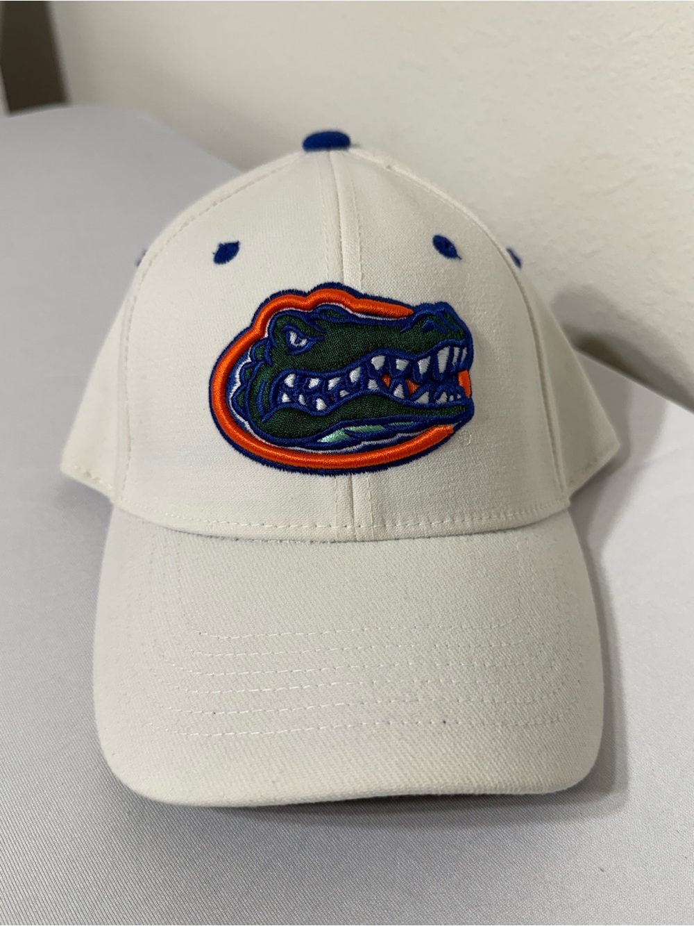 Florida Gators Top Of the World One Stretch White Baseball Hat- Very Clean